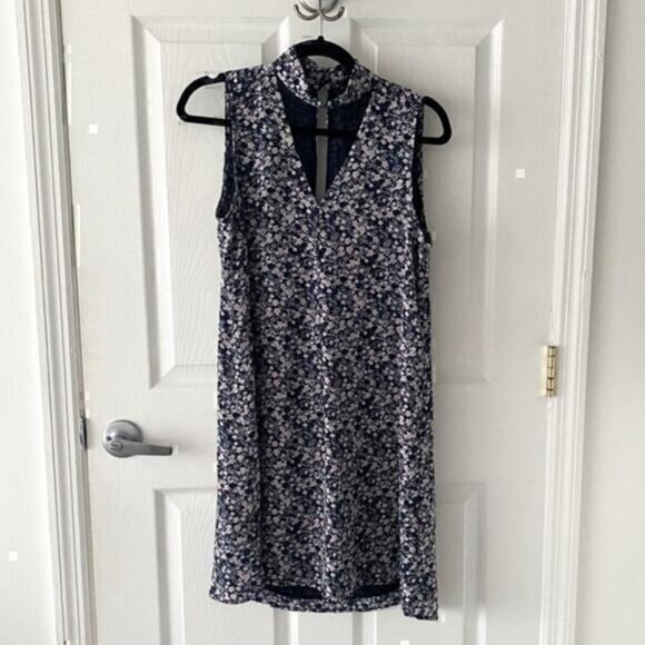 Dalia Floral Dress - Picture 1 of 5